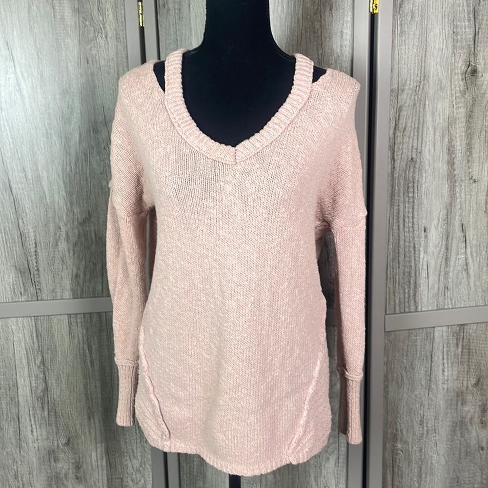 $8 SALE FIRM If it were me pink knit pullover sweater/cold shoulder women's S